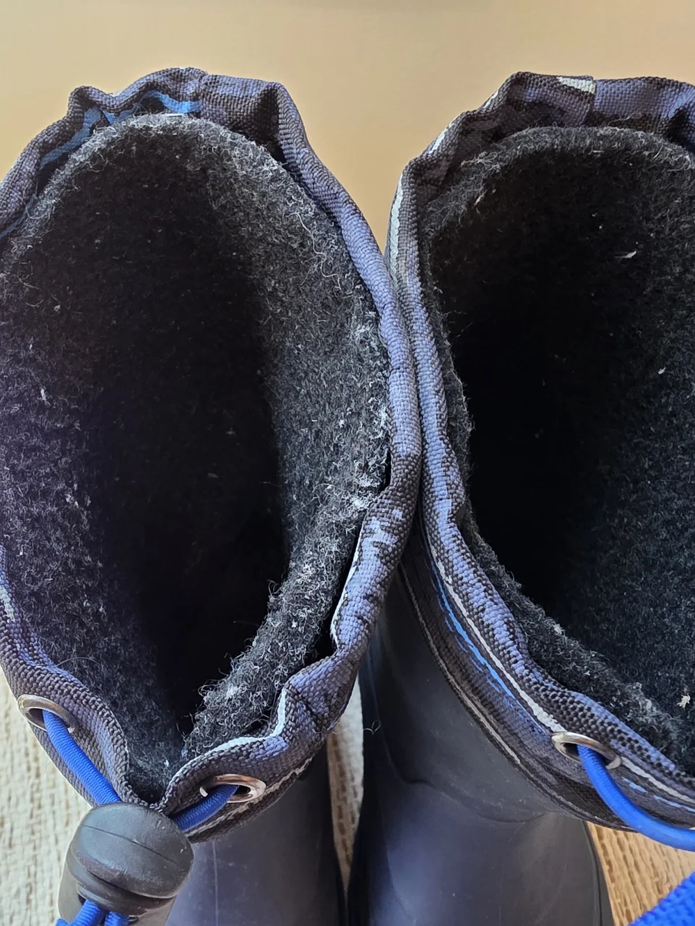 Kamik Kids Boys Girls Youth Size 2Y Black Rain & Snow Boots with Blue Sole